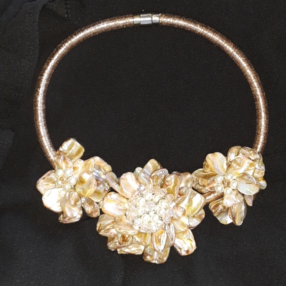 GARDENIA  Flower Statement Necklace - Picture 1 of 8